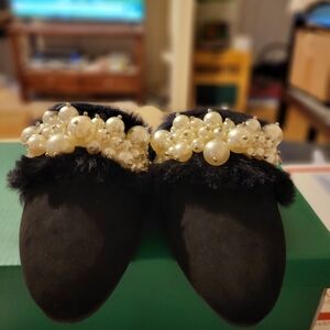 Lauren Lorraine Black Slippers with Pearl Embellishments